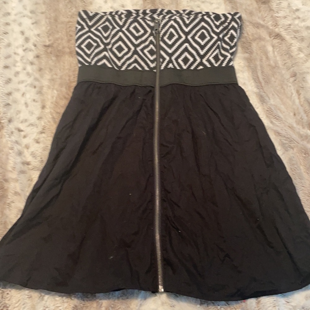 Strapless Dress - Picture 3 of 6